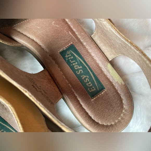 Easy Spirit Tan Leather Sandals - Picture 4 of 11